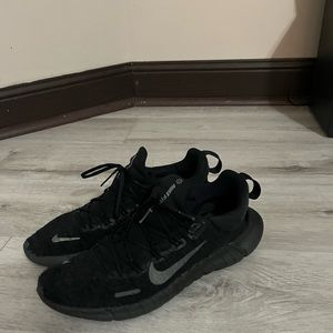 Size 9.5 worn but still in good condition